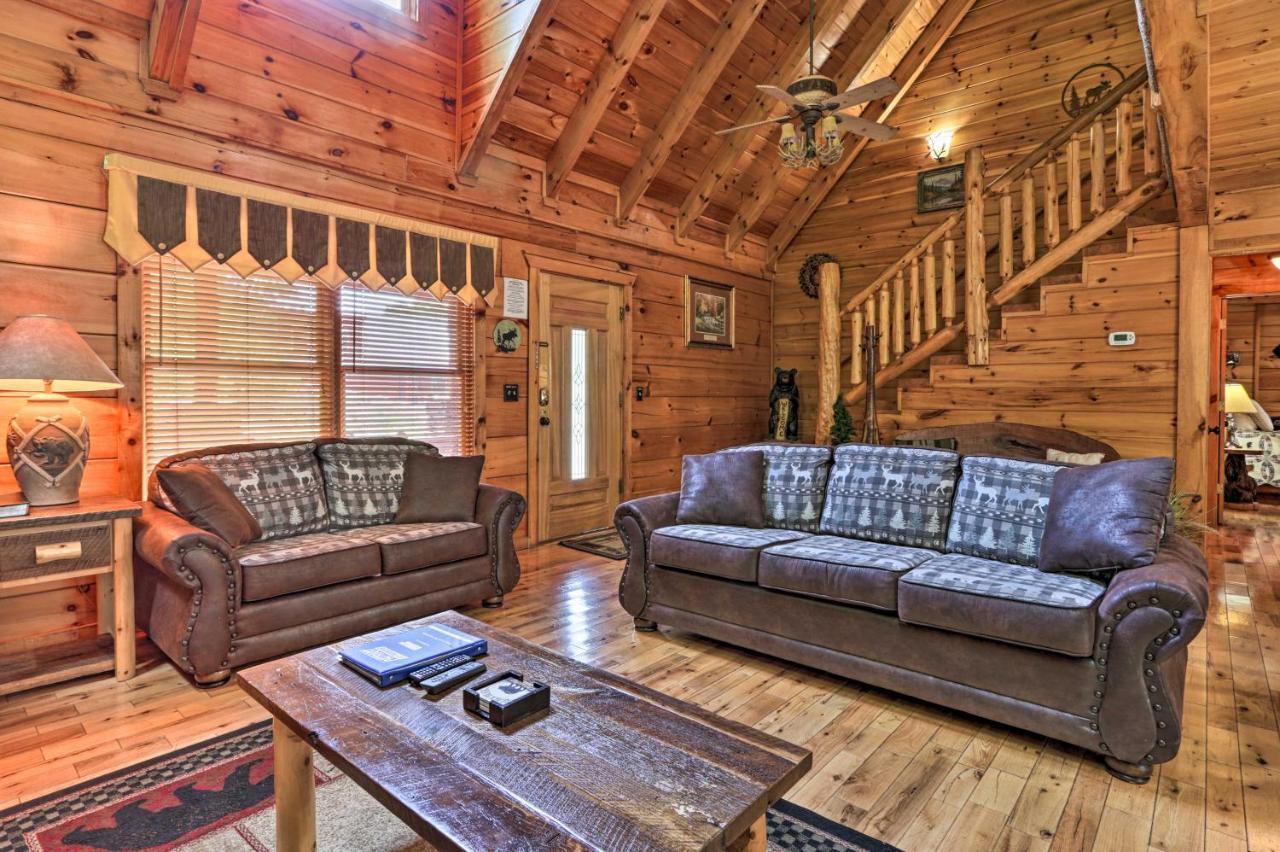 Pigeon Forge Getaway With Covered Patio And Hot Tub! Екстер'єр фото