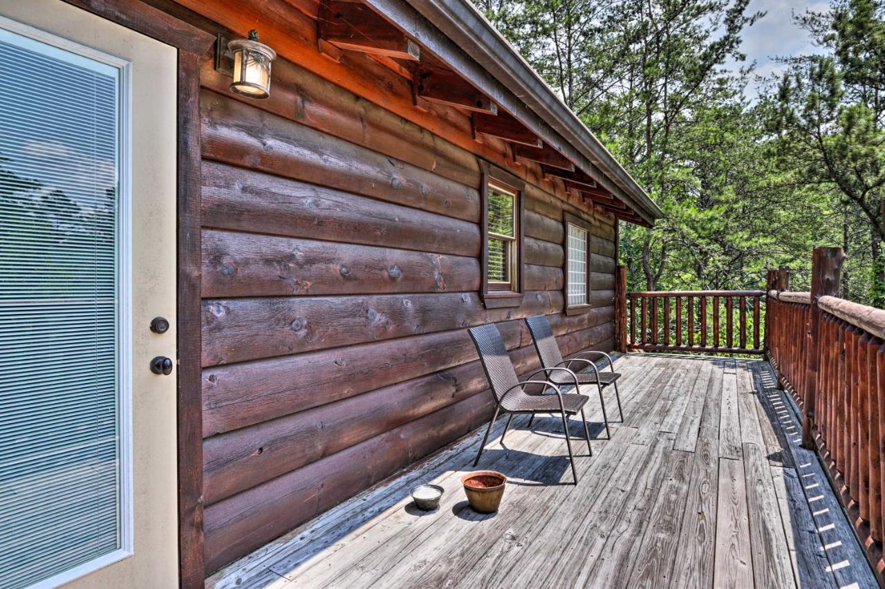 Pigeon Forge Getaway With Covered Patio And Hot Tub! Екстер'єр фото