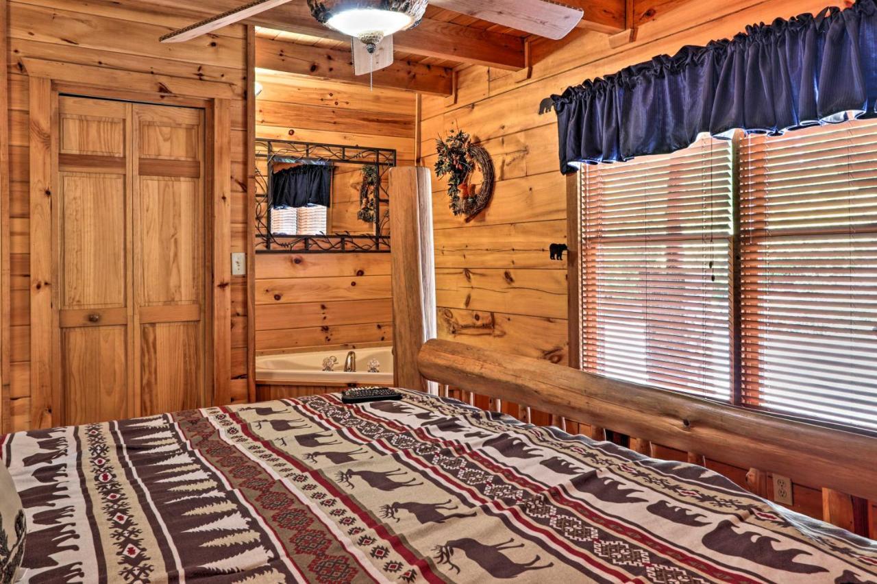 Pigeon Forge Getaway With Covered Patio And Hot Tub! Екстер'єр фото